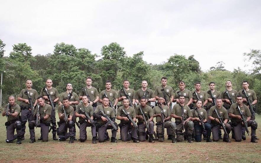 PMs de outros Batalhões de São Paulo e de outros estados do Brasil, formados no Curso de Patrulha em Locais de Alto Risco do COE. Note a Policial feminina de Mato Grosso do Sul (terceira dir p esq em baixo). Foto: PM Divulgação