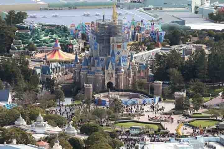 Fantasy Springs é a nova área dos parques Disney em Tóquio, que tinha a promessa de ser inaugurada em 2022, mas os atrasos e a pandemia acabaram postergando o lançamento do projeto. Agora, possui a promessa de inauguração em abril de 2024, novos detalhes foram divulgados. Reprodução: Flipar
