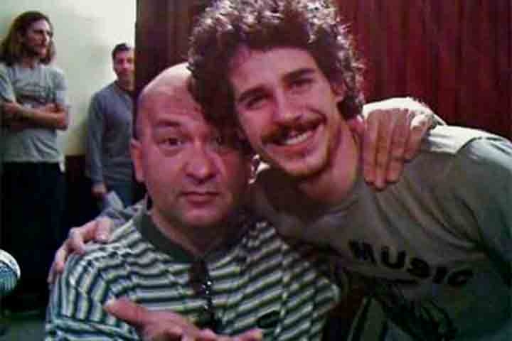 Após um hiato de 11 anos longe da atuação em novelas, Pedro retornou ao gênero em 2024, interpretando Eriberto em “Renascer”. Na trama, ele se envolve amorosamente com Eliana, vivida por Sophie Charlotte, em um papel que marcou seu retorno à TV em grande estilo.
 Reprodução: Flipar