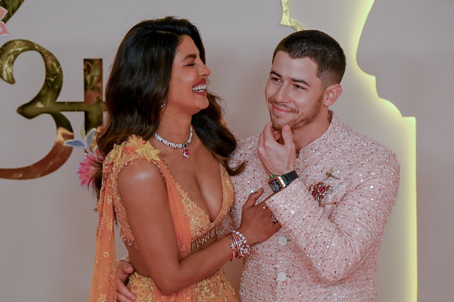 Nick Jonas e a esposa, a atriz de Bollywood, Priyanka Chopra Punit PARANJPE and Punit PARANJPE / AFP