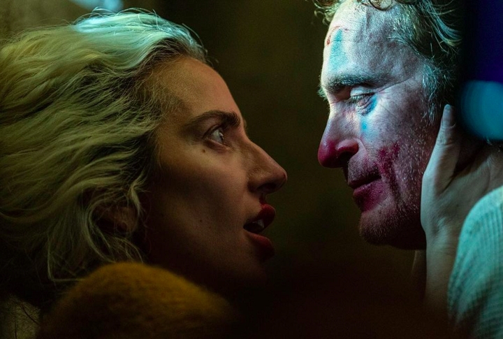 Lembrando que “Coringa”, lançado em 2019, rendeu US$ 1 bilhão (cerca de R$ 5,27 bilhões, na cotação atual) na bilheteria mundial e deu a Joaquin Phoenix um Oscar de melhor ator.  Reprodução: Flipar