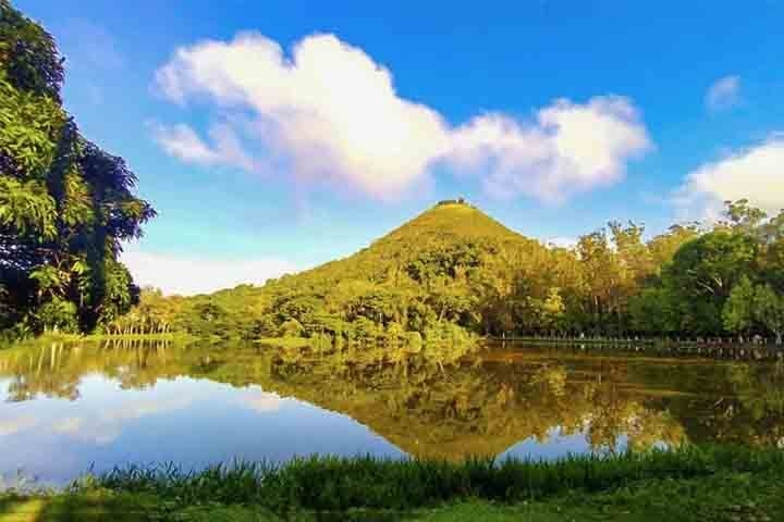 A cidade recebe milhares de turistas de vários pontos do Brasil e também do exterior para conhecer seu Parque das Águas, considerado a maior concentração de águas carbogasosas do planeta.  Reprodução: Flipar