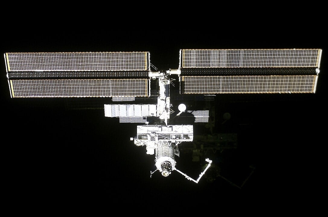 Isso sugere que a Tiangong deve continuar funcionando até a década de 2030, permanecendo ativa mesmo após a destruição da Estação Espacial Internacional (ISS).  Reprodução: Flipar