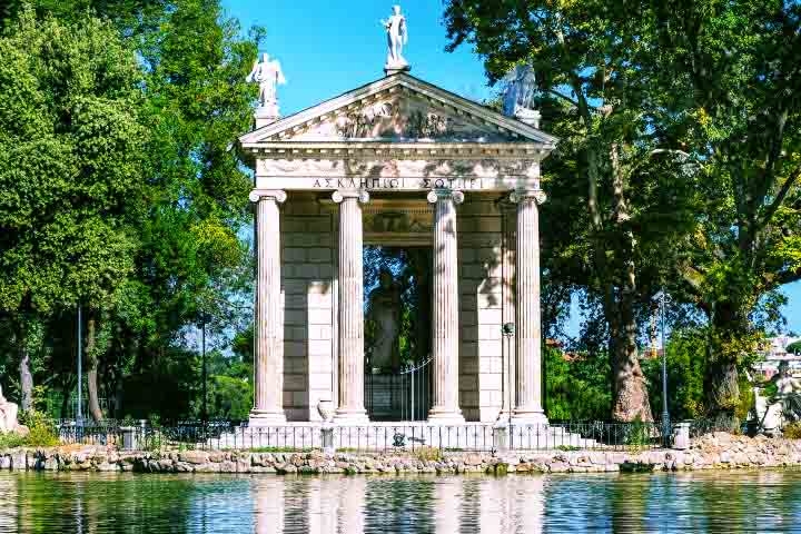 Roma, Itália – O coreto da Villa Borghese foi criado no final do século XIX e ainda hoje recebe concertos de música clássica e performances culturais.
 Reprodução: Flipar