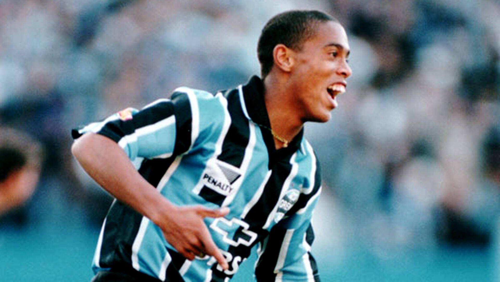Ronaldinho foi revelado pelo Grêmio no ano de 1998. Foto: Reprodução