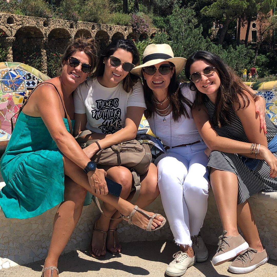 Fátima Bernardes com os filhos trigêmeos Laura, Beatriz e Vinícius. Foto: Reprodução/Instagram/@fatimabernardes
