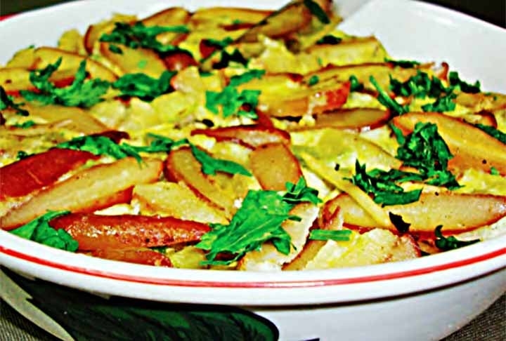 O pinhão é um alimento versátil, visto que pode aparecer em diversas receitas e acompanhar arroz ou se transformar em farofa ou vinagrete.  Reprodução: Flipar
