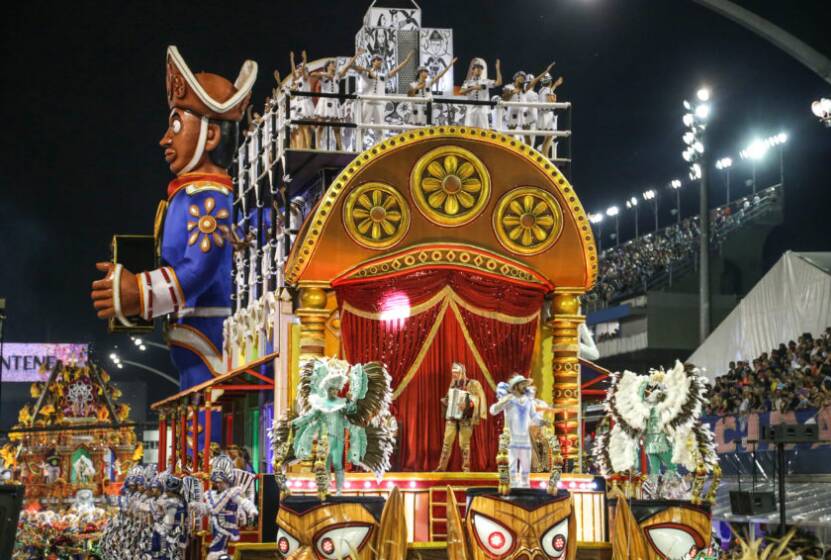Dragões da Real trouxe cor e alegria à avenida nesta setxa-feira. Foto: Paulo Pinto/Liga SP
