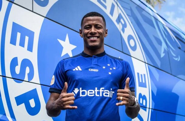 ARTHUR GOMES - Teve um bom chute no primeiro tempo, mas foi mais um que deixou a desejar - Nota 5,0 - Foto: Gustavo Aleixo/Cruzeiro