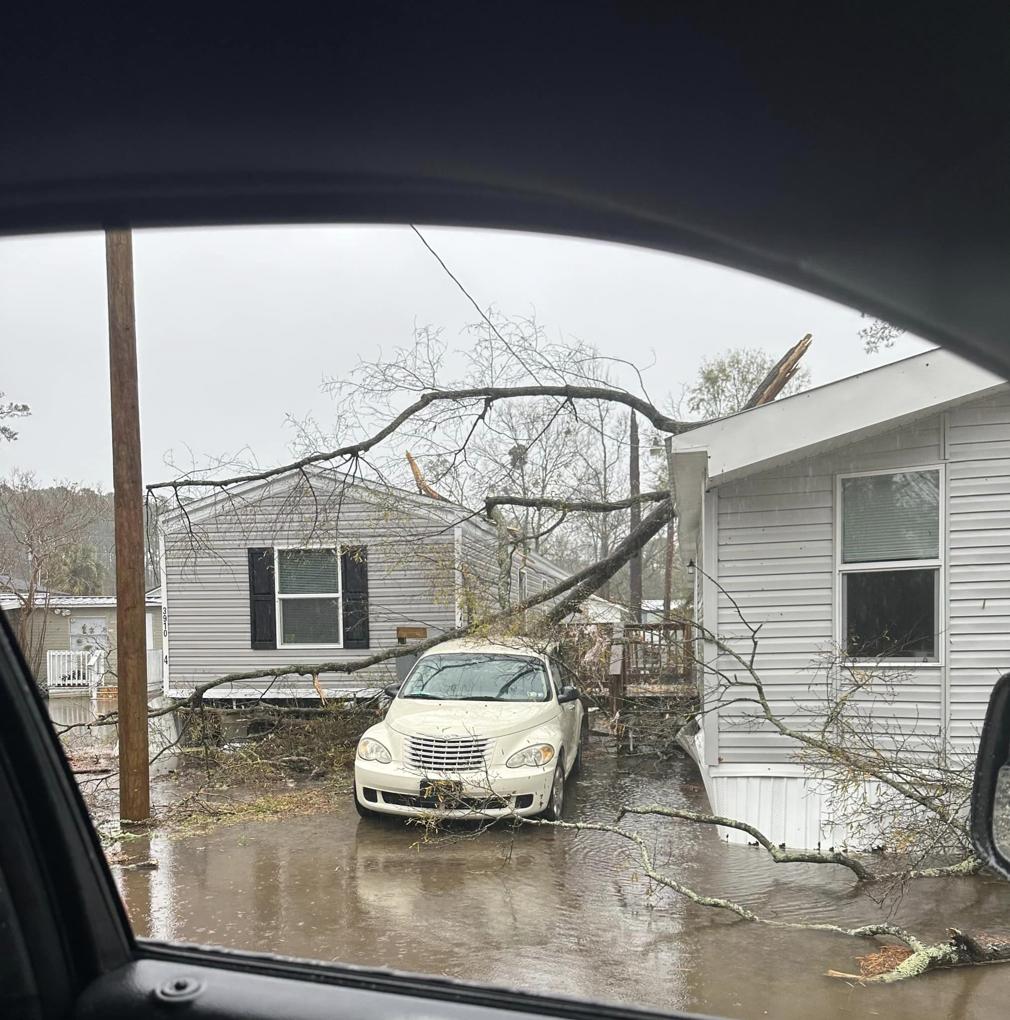 Tornado atingiu região do Tennessee, nos Estados Unidos