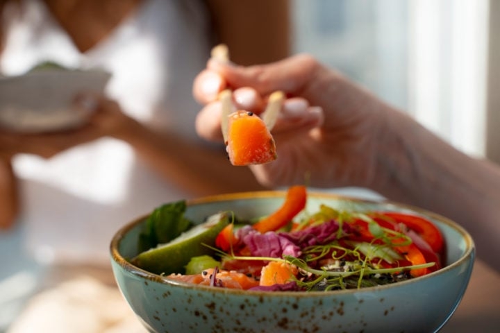 O coração tem até um dia para celebrá-lo no planeta: 29 de setembro, Dia Mundial do Coração. Veja uma lista com alguns exemplos dos principais alimentos que fazem bem para o coração. Reprodução: Flipar