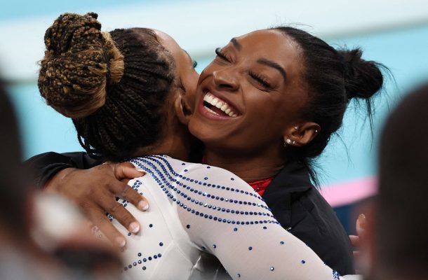 A esportista é dona de onze medalhas olímpicas e um total de 30 medalhas em campeonatos mundiais, sendo 23 de ouro, mais do que qualquer ginasta na história. Reprodução: Flipar