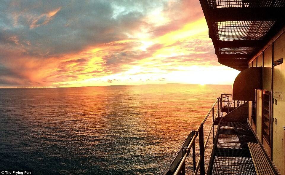 Os hóspedes têm uma vista privilegiada do nascer e pôr do sol no Atlântico. Foto: Divulgação
