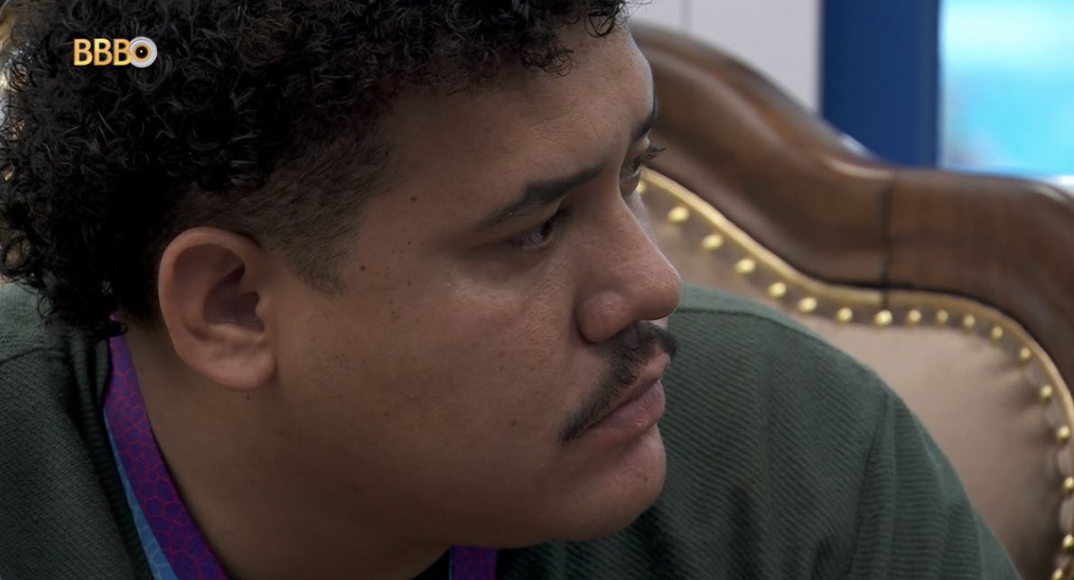 Lucas Henrique esperando almoço do Anjo no 'BBB 24' Reprodução/Globo - 10.03.2024 