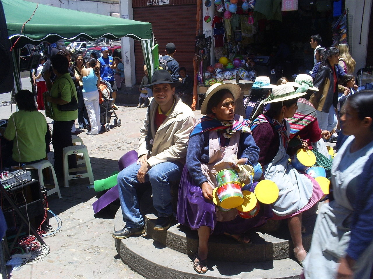 Por outro lado, há países que consideram mais de um idioma como o oficial. A Bolívia, por exemplo, reconhece 36 idiomas em sua carta magna.  Reprodução: Flipar