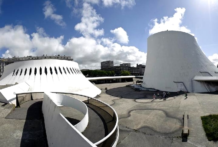 Le Volcan (França) - Centro Cultural na cidade de Le Havre, no norte da França, inaugurado em 1982. O complexo tem teatro, cinema e salas de exposição.  Reprodução: Flipar