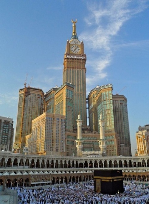 Abraj Al Bait - Fica em Meca, na Arábia Saudita. Tem 601 metros. Inaugurado em 2012.  Reprodução: Flipar