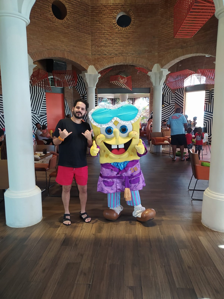 Apresentação com personagens no Zest.. Foto: Nickelodeon Resort Punta Cana/ Divulgação