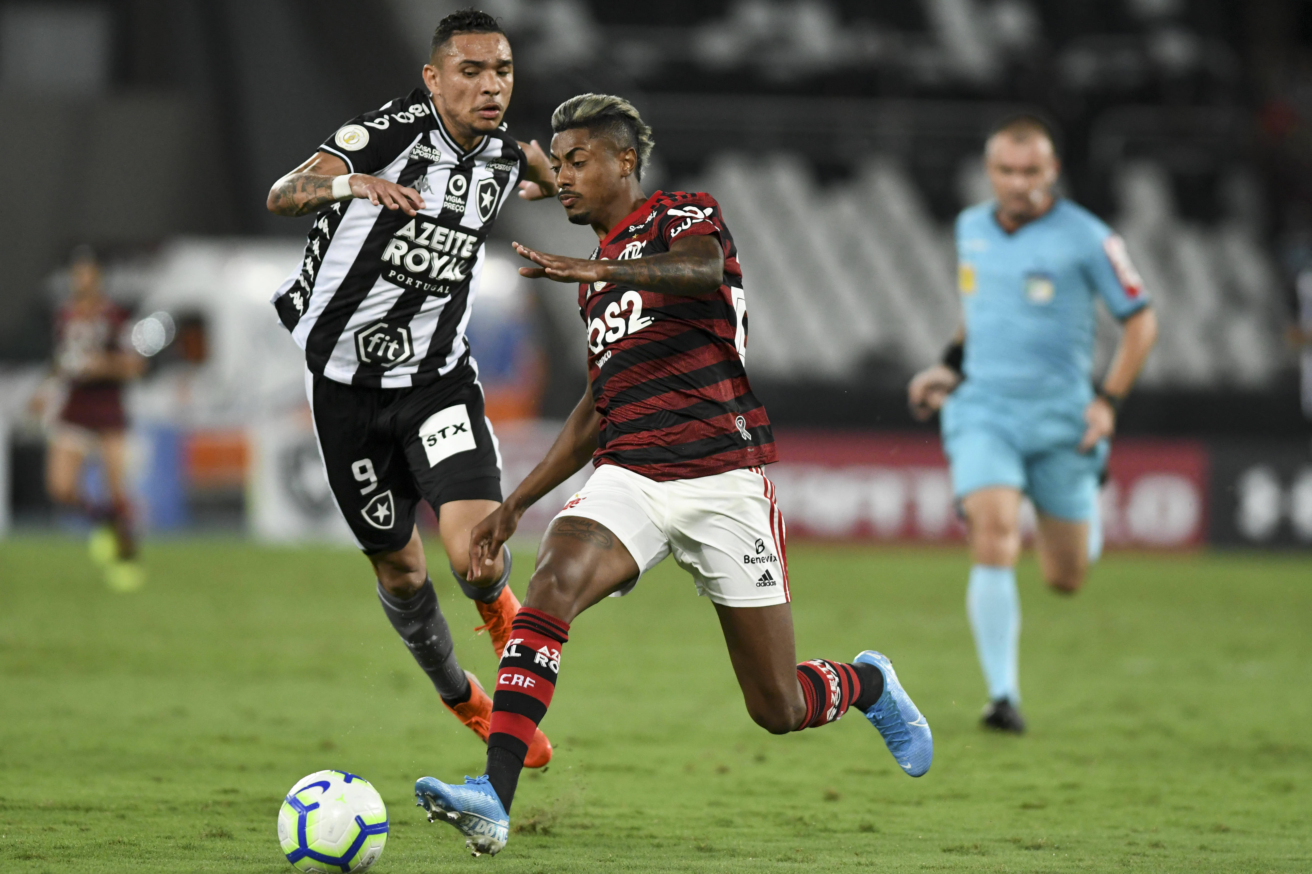 Bruno Henrique deu assistência para o gol do Flamengo. Foto: Agência O Globo