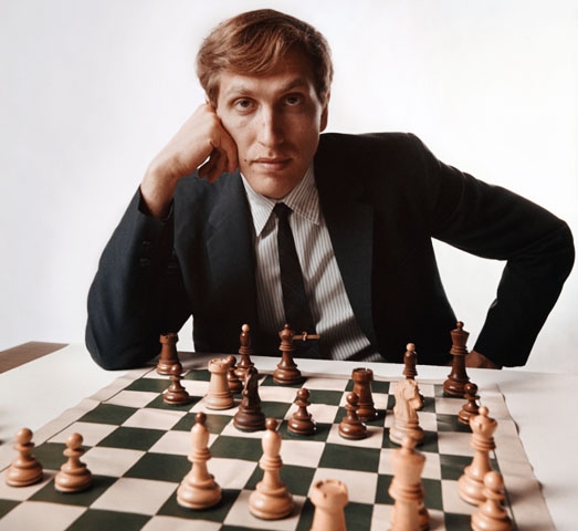 Bobby Fischer (1943-2008) - O americano, nascido em Chicago, participou da partida que até hoje atraiu a maior atenção da mídia: ele derrotou o soviético Boris Spassky, em 1972, num confronto que, para muitos, era um espelho da Guerra Fria. Campeão mundial de 1972 a 1975. Reprodução: Flipar