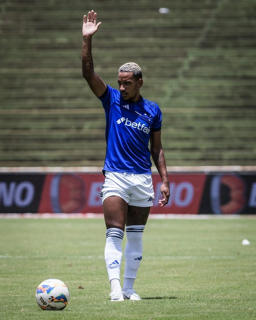 Matheus Pereira vive fase de “garçom” no Cruzeiro Lucas Lage Villela