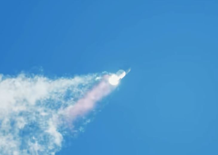 No primeiro teste, a SpaceX decidiu explodir o propulsor e a nave pouco depois do lançamento por motivos técnicos. Na segunda tentativa, o foguete explodiu após se separar da Starship. Reprodução: Flipar