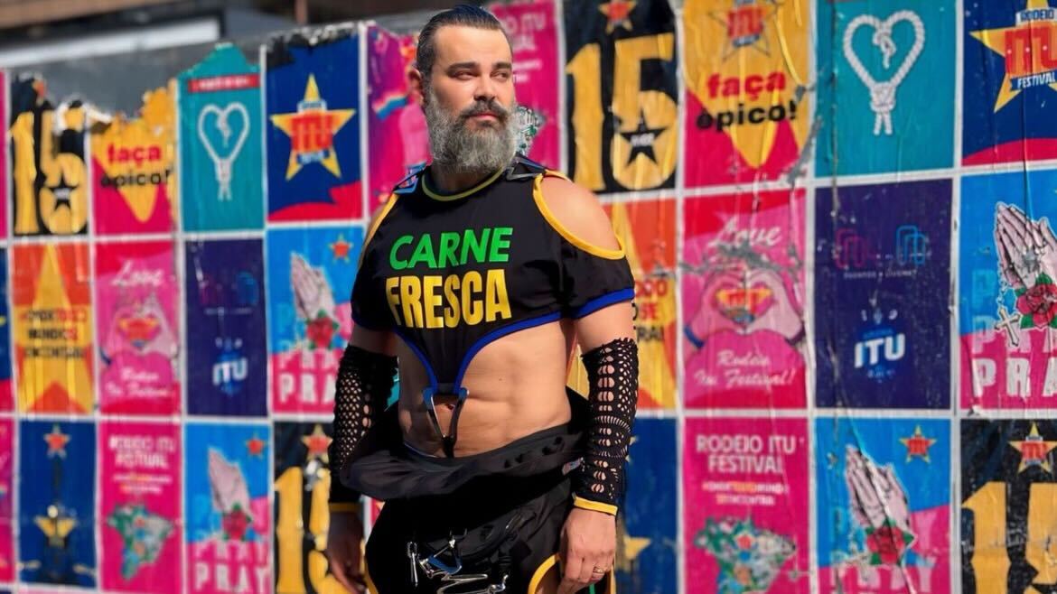 Carmo Dalla Vecchia na Parada LGBT+ Reprodução Instagram - 2.6.2024