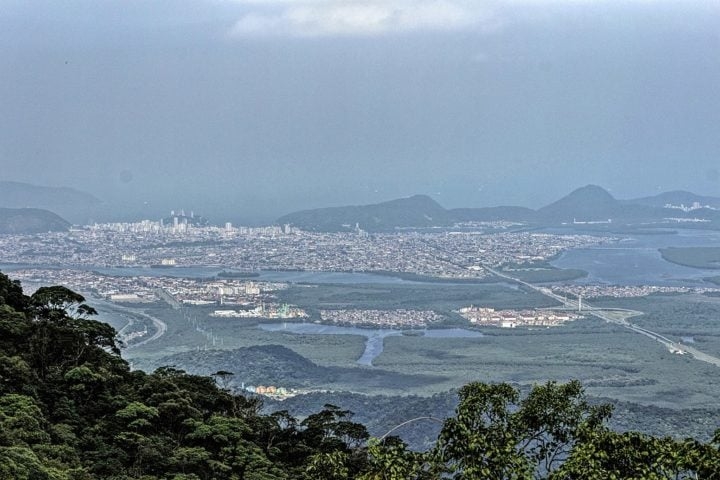 Embora a indústria continue sendo um importante pilar da economia local, Cubatão busca oferecer muito mais aos seus visitantes e habitantes. Reprodução: Flipar