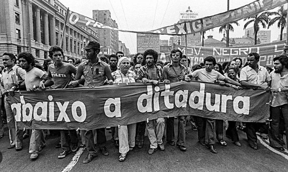 Protesto contra a ditadura. Foto: Reprodução: Arquivo Nacional