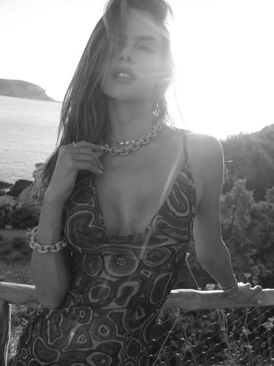 Alessandra Ambrosio exibe corpão aos 44 anos em Ibiza. Foto: Instagram