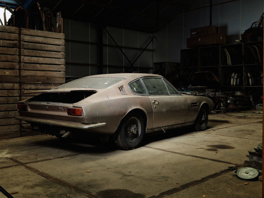 Raro Aston Martin DBS de 1968 encontrado após 30 anos em uma garagem.. Foto: Reprodução/Silverstone Auctions