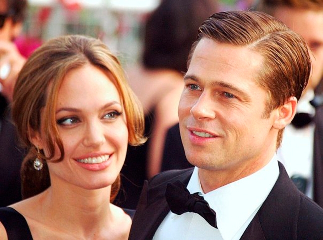Angelina Jolie e Brad Pitt iniciaram o romance em 2005, mas o casamento aconteceu apenas em 2014. O término da relação foi dois anos depois.  Reprodução: Flipar