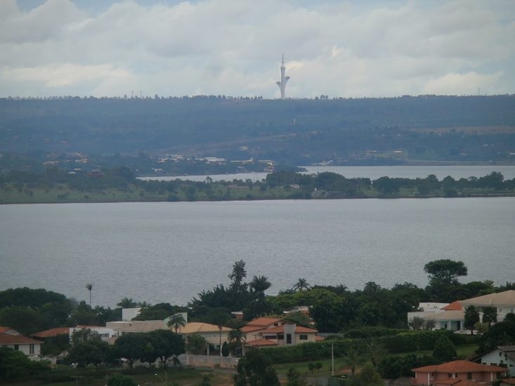 Uma história curiosa chamou a atenção dos moradores que vivem próximo ao Lago Paranoá, em Brasília.