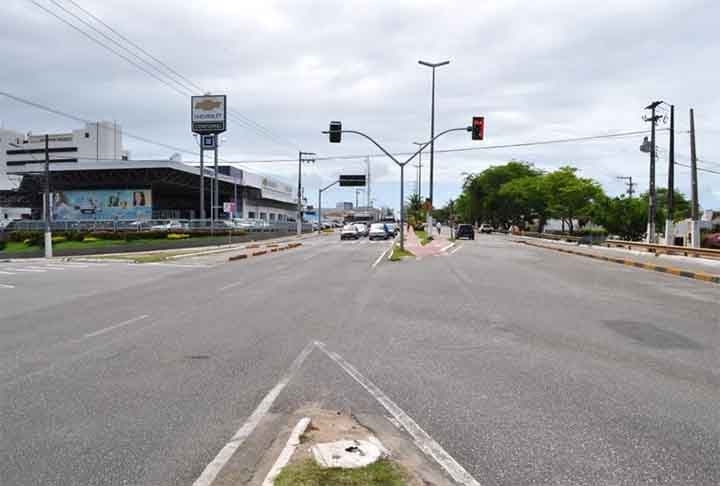 E também há ruas Tancredo Neves em estados sem qualquer ligação direta com o ex-presidente. Aqui, a avenida Presidente Tancredo Neves, em Aracaju, capital de Sergipe.  