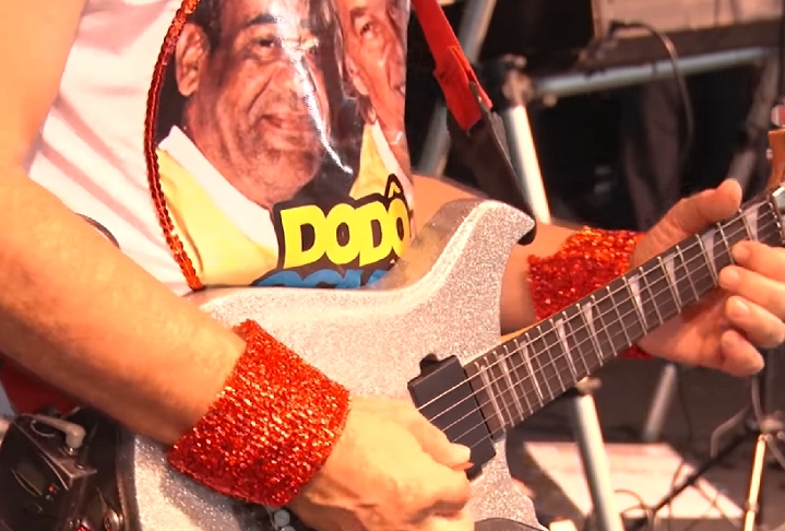 Ambos eram apaixonados por música, e começaram a estudar eletrônica para encontrar uma forma de amplificar o som dos instrumentos de corda. Reprodução: Flipar