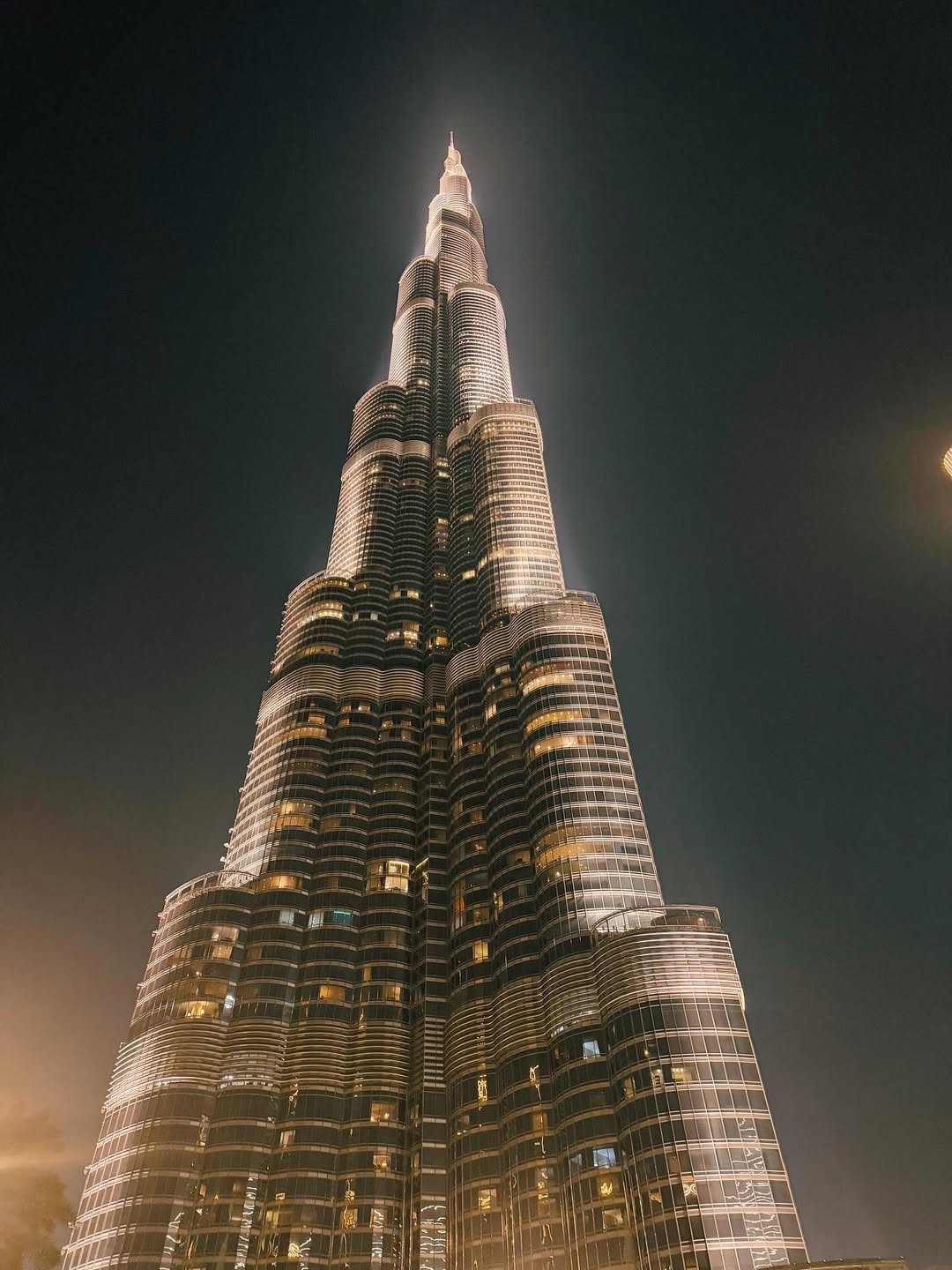 Giovanna Ewbank posa de biquíni em hotel de luxo durante viagem a Dubai. Foto: Instagram