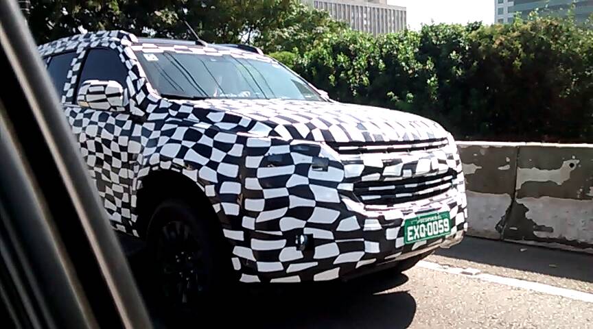 Chevrolet Traiblazer renovada seguirá as linhas da versão conceitual, mostrada na Tailândia. Foto: Kalled Adib/iG