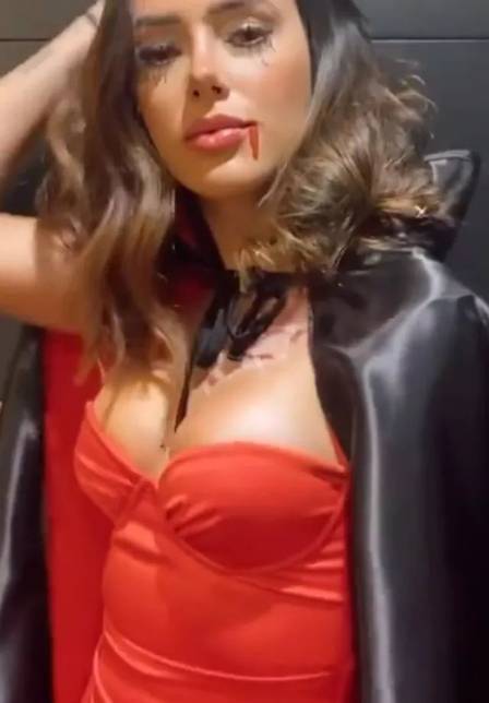 Bruna Biancardi de vampira sexy. Foto: Reprodução/Instagram