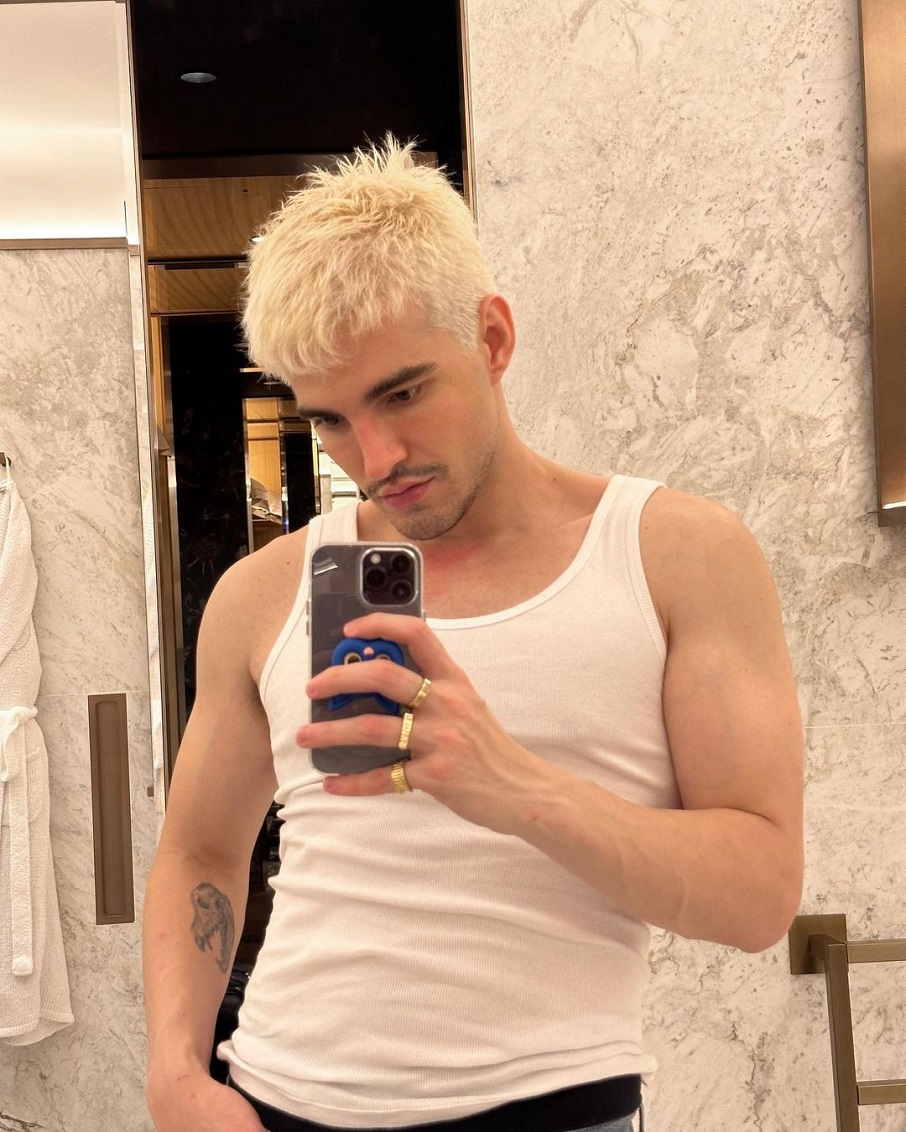 O cantor Jão se declara uma pessoa bissexual. Foto: Reprodução/Instagram 18.09.2023