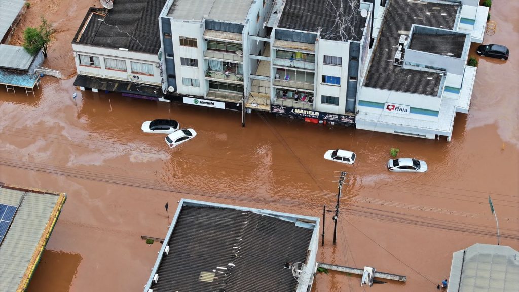 Ruas ficaram inundadas em Xanxerê