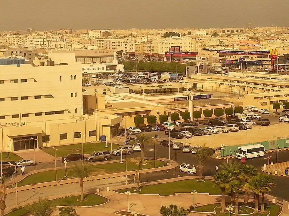 A Arábia, inclusive, já tem o maior aeroporto em tamanho do mundo, como se verá adiante na galeria. Mas ele não fica na capital Riad. Fica em Damman (foto), cidade com cerca de 900 mil habitantes que fica a 410 km de distância da capital.  Reprodução: Flipar