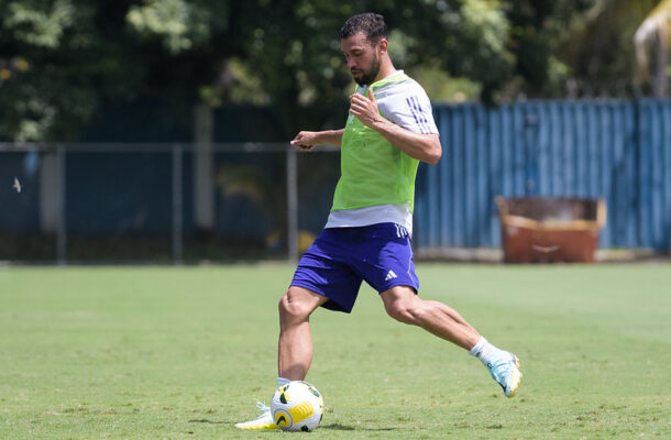 LUCIANO CASTÁN - Apesar da boa temporada, foi muito mal na partida, falhando em todos os gols do jogo - Nota 4,0 - Foto: Gustavo Aleixo/Cruzeiro