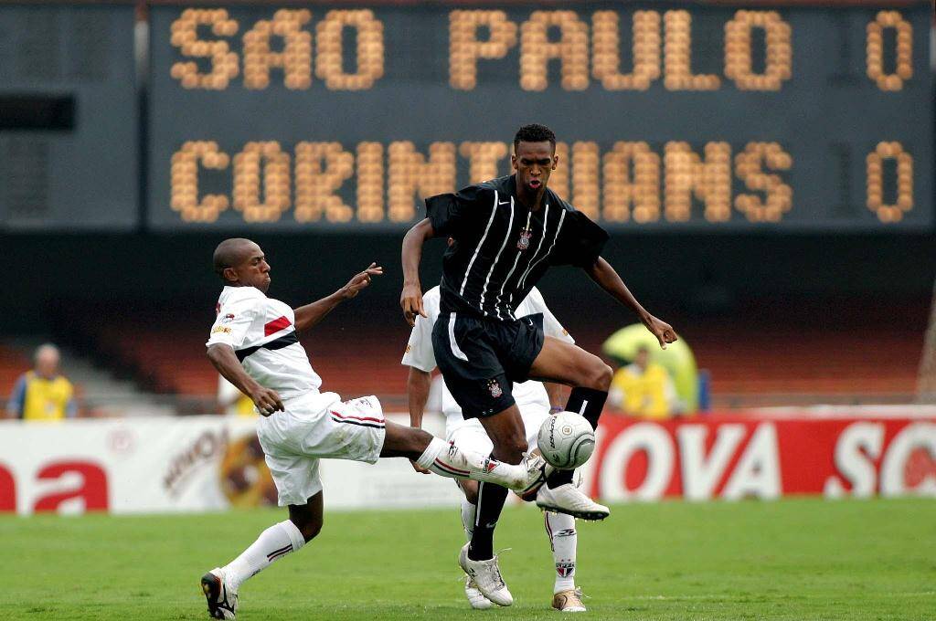 Não durou muito. Em fevereiro de 2005, o Corinthians perdeu por 1 a 0 do São Paulo no Morumbi pelo Paulistão. Tite pediu demissão após o jogo.. Foto: Fernando Pilatos/Gazeta Press