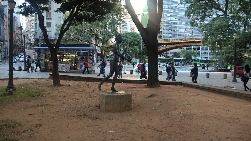 Situada no Vale do Anhangabaú e com quase 2m de puro bronze, estátua 'Diana, a caçadora' foi roubada em 2019. Foto: Wikimedia Commons