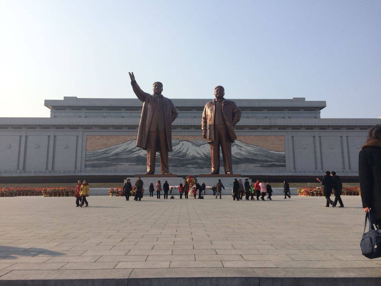 Imagens da viagem de João e da companheira, que foram fazer turismo na Coreia do Norte. Foto: Acervo pessoal