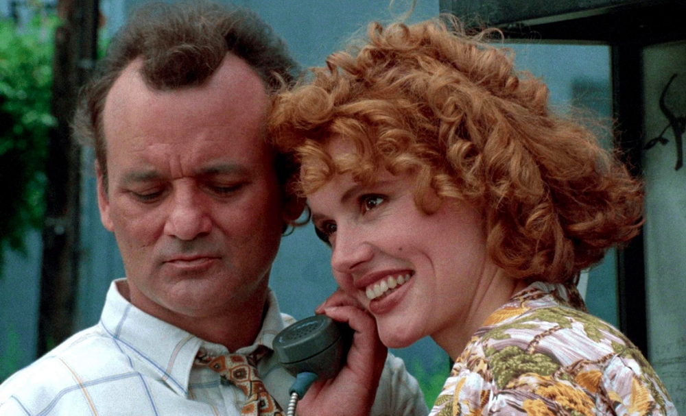 Bill Murray X Geena Davis: A atriz lançou um livro em que revela ter tido experiências ruins durante as filmagens da comédia “Não Tenho Troco”, de 1990. Murray teria insistido para usar um aparelho de massagem nela, além de ter gritado com a atriz por ela ter se atrasado para a gravação de uma cena.