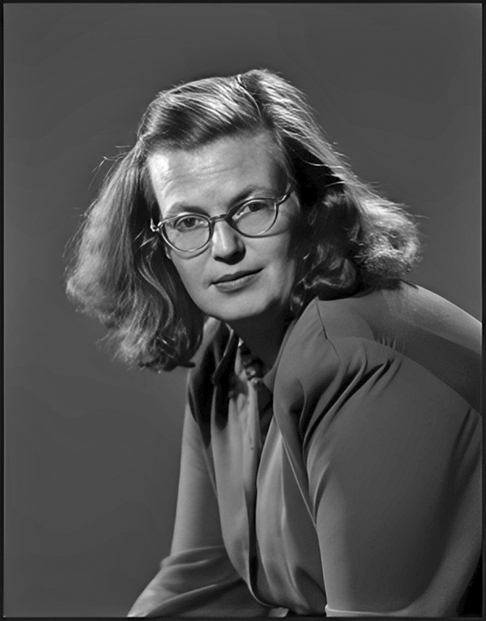 A autora da obra, Shirley Jackson, foi uma renomada escritora americana conhecida por sua habilidade em criar histórias instigantes. Apesar de ser uma pessoa mais introvertida e reclusa, ela encontrou na escrita uma saída para expressar sua criatividade.