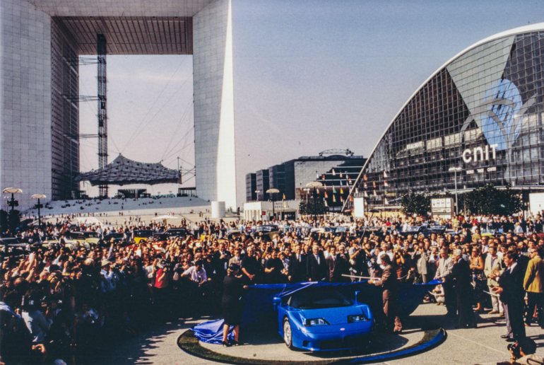 O Sultão de Brunei possui quatro dos 39 Bugatti EB110 SS já fabricados. Foto: Reprodução