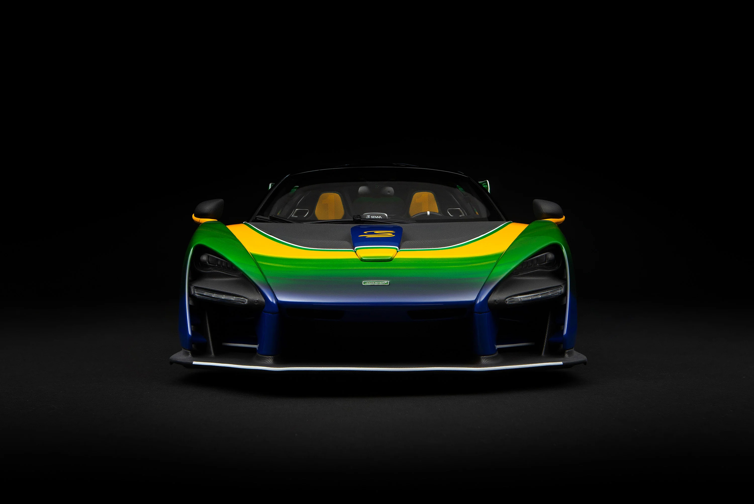 McLaren Senna com pintura Senna sempre em miniatura 1:8 Divulgação/Amalgam Collection 