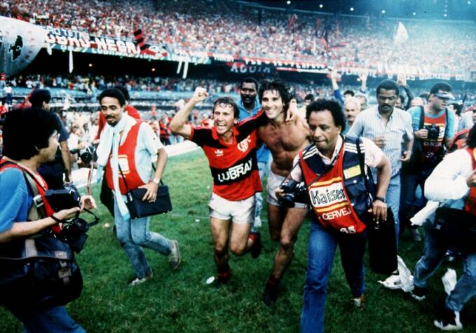Zico e Renato Gaúcho comemoram título do módulo verde de 1987 pelo Flamengo. Foto: Reprodução